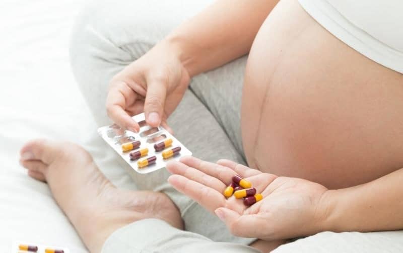 Mẹ bầu cần hạn chế sử dụng thuốc Tây trong suốt thai kỳ Mẹ bầu cần hạn chế sử dụng thuốc Tây trong suốt thai kỳ