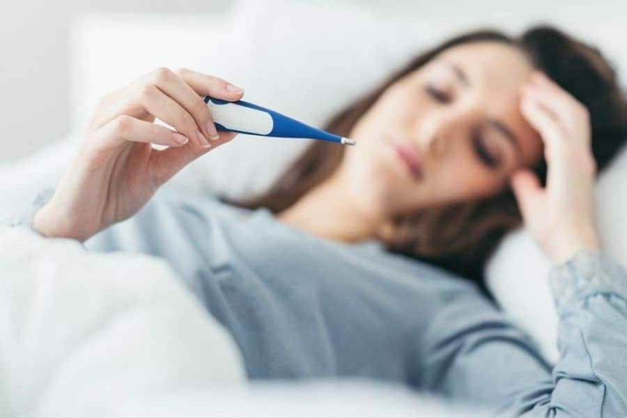Ho sốt là những triệu chứng thường gặp ở mẹ bầu bị cảm cúm 3 tháng giữa Ho sốt là những triệu chứng thường gặp ở mẹ bầu bị cảm cúm 3 tháng giữa